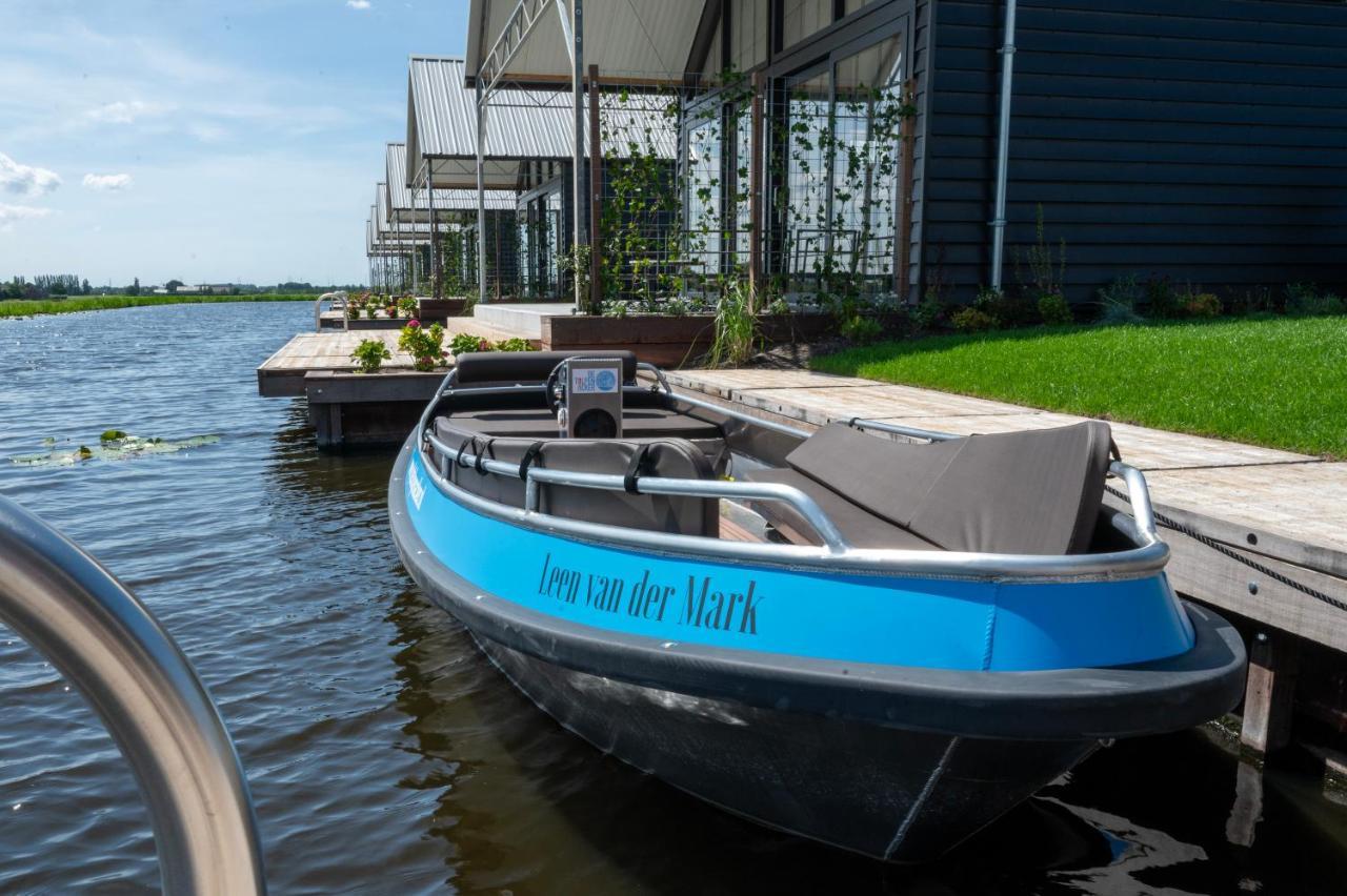 4 To 6 Persons Waterfront Villa Roelofarendsveen Bagian luar foto