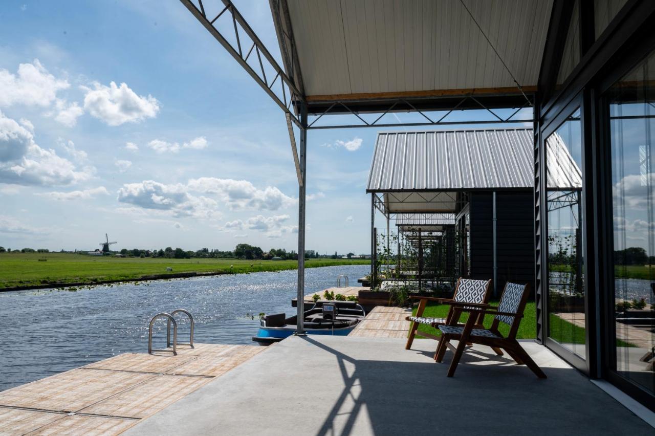 4 To 6 Persons Waterfront Villa Roelofarendsveen Bagian luar foto