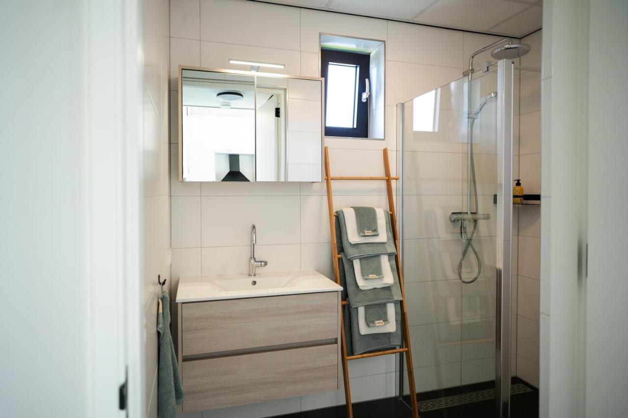 4 To 6 Persons Waterfront Villa Roelofarendsveen Bagian luar foto