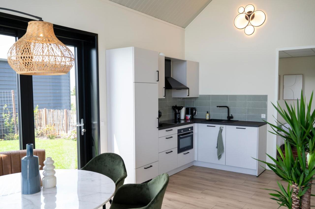4 To 6 Persons Waterfront Villa Roelofarendsveen Bagian luar foto