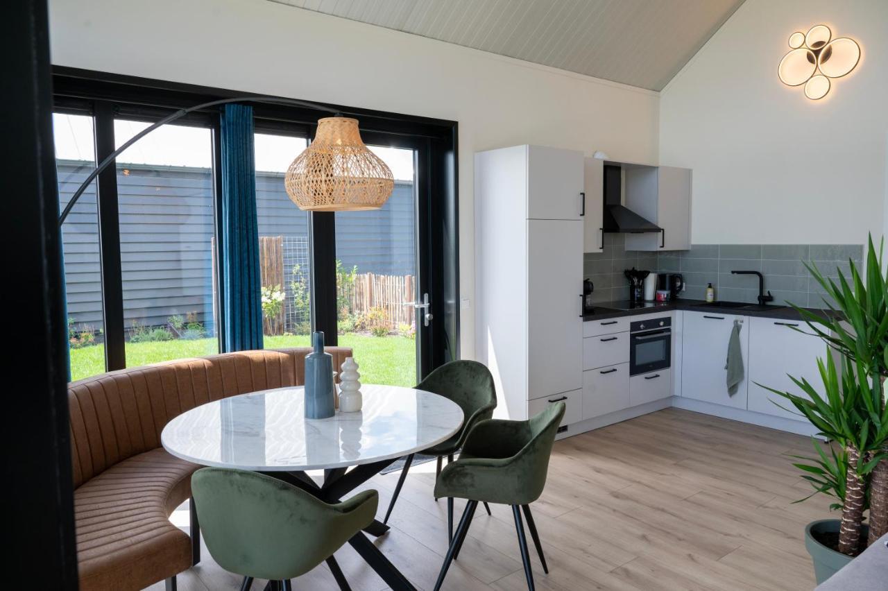 4 To 6 Persons Waterfront Villa Roelofarendsveen Bagian luar foto