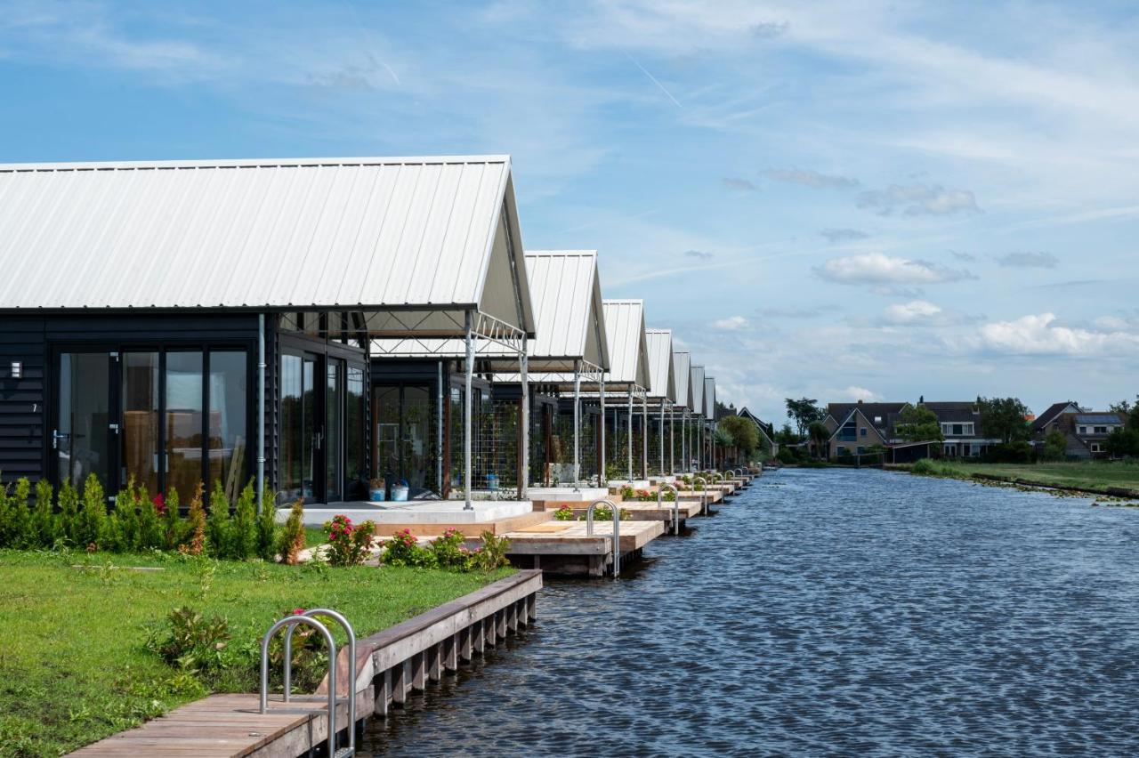 4 To 6 Persons Waterfront Villa Roelofarendsveen Bagian luar foto